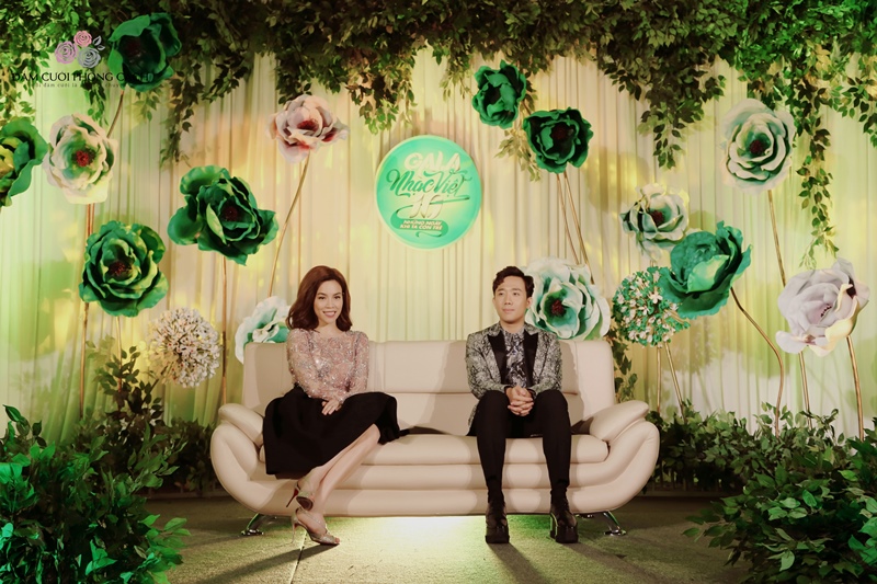 Hoa poppy trang trí Gala Nhạc Việt